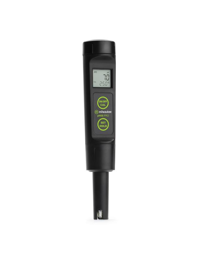 pH meter with PH-55 Milwaukee Instruments thermometer